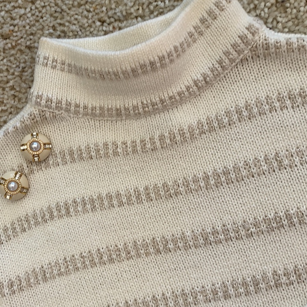 NWOT Chico’s Sweater